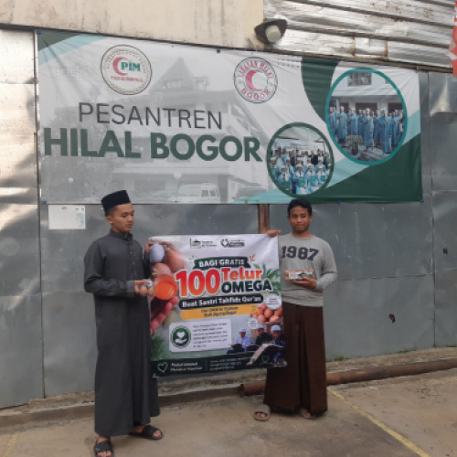 Pesantren Hilal Bogor Terima 100 Telur Omega dari Program Tebar Pangan Bergizi
