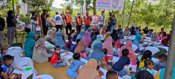 Alumni IPB dan Gemapalu Gelar Kegiatan Menggambar bagi Pengungsi Semeru