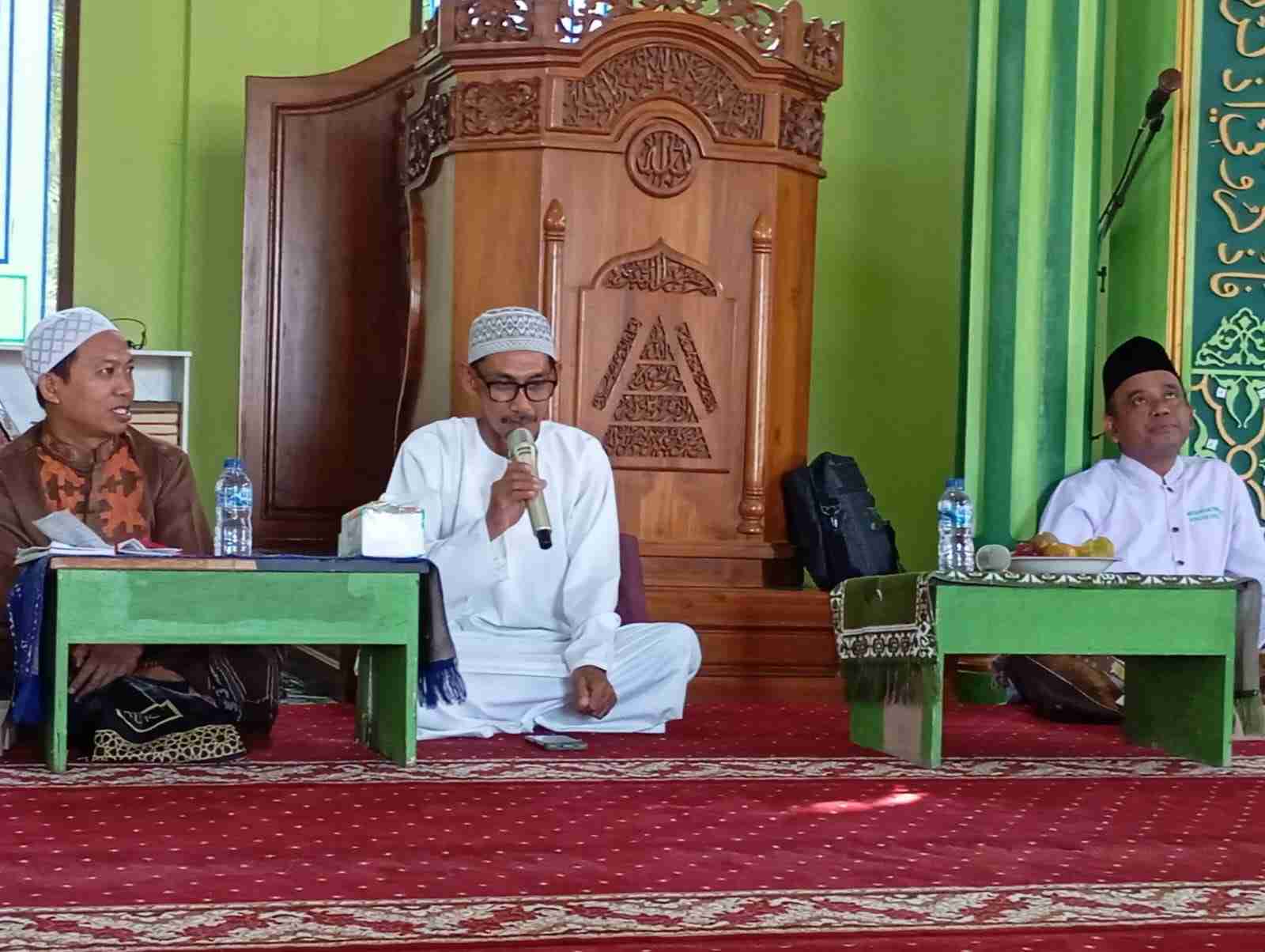 Sisipkan gambar ...