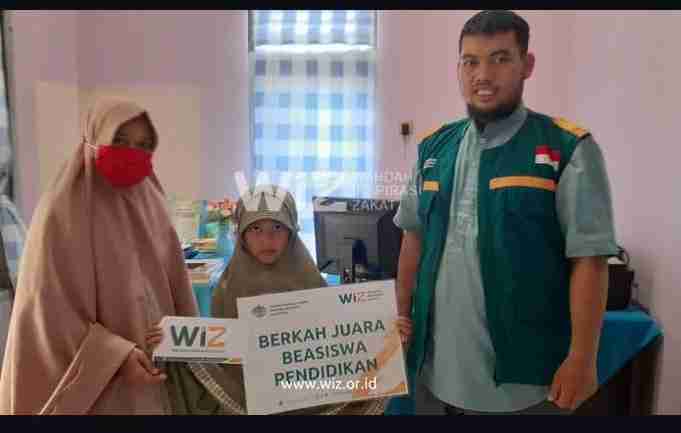 Sisipkan gambar ...