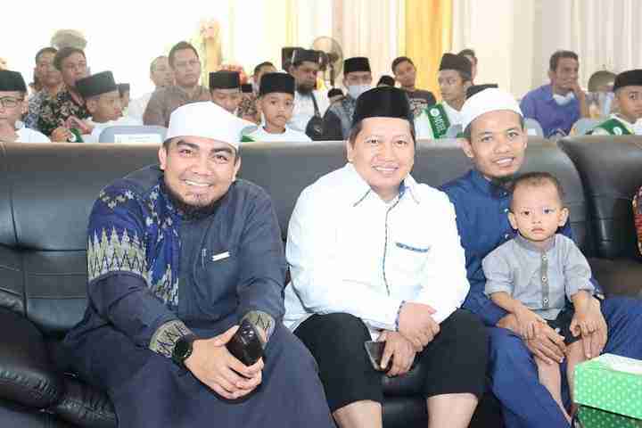 Sisipkan gambar ...