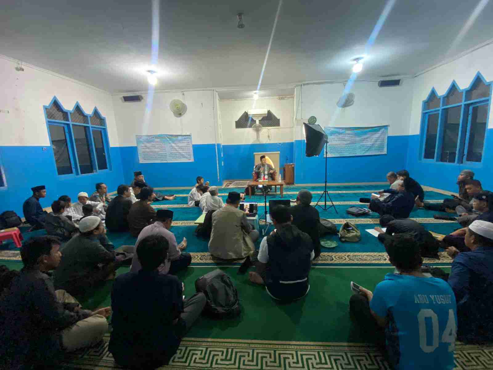 Sisipkan gambar ...
