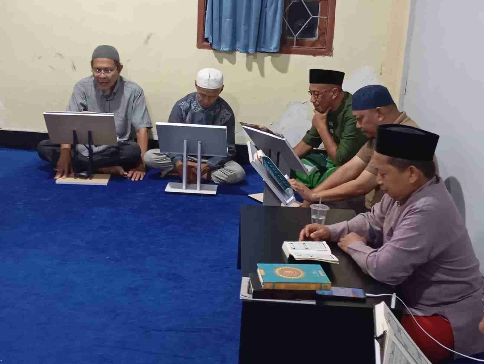 Sisipkan gambar ...