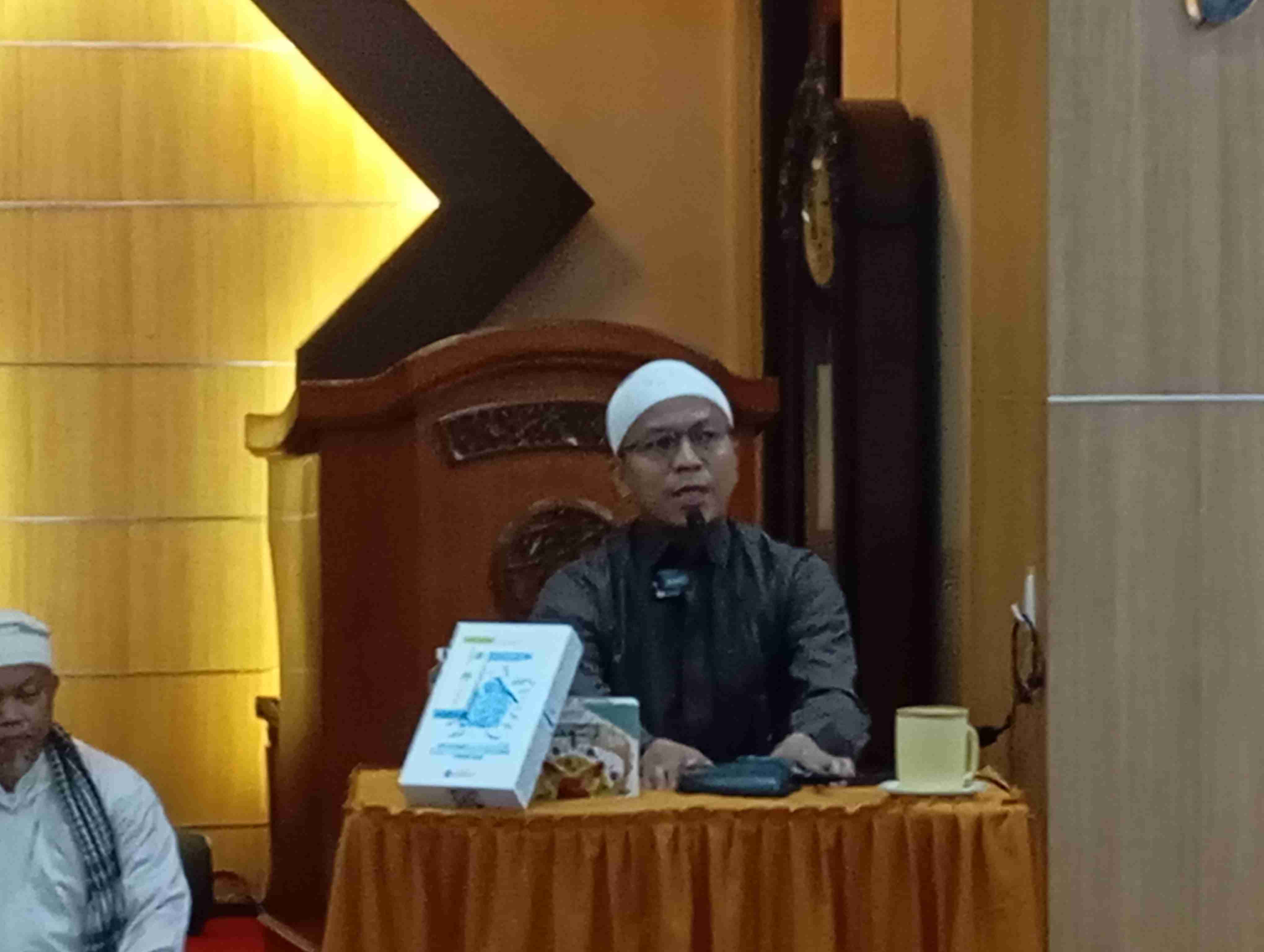 Sisipkan gambar ...