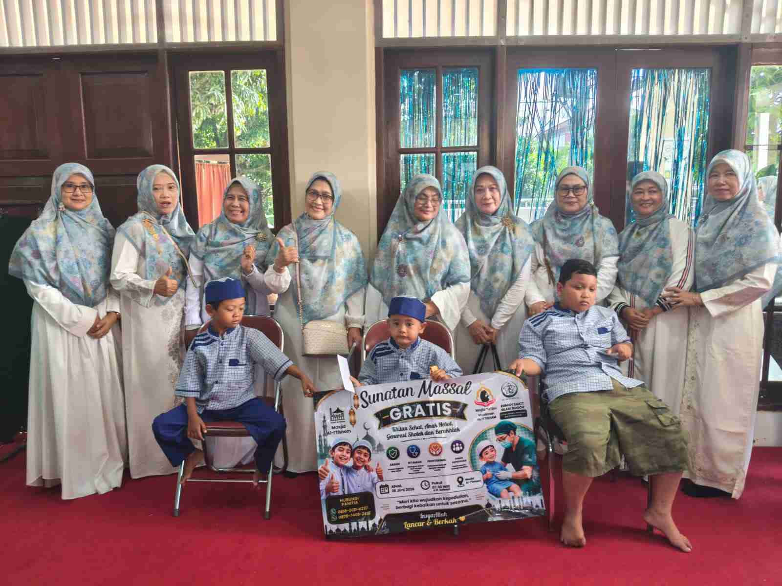 Sisipkan gambar ...