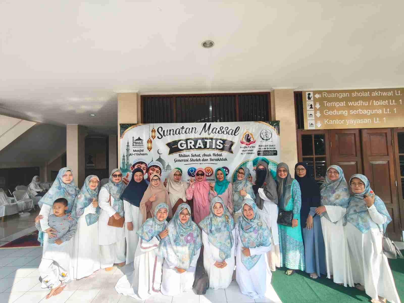 Sisipkan gambar ...