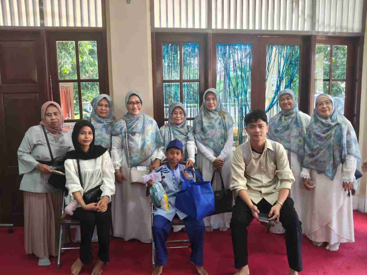 Sisipkan gambar ...