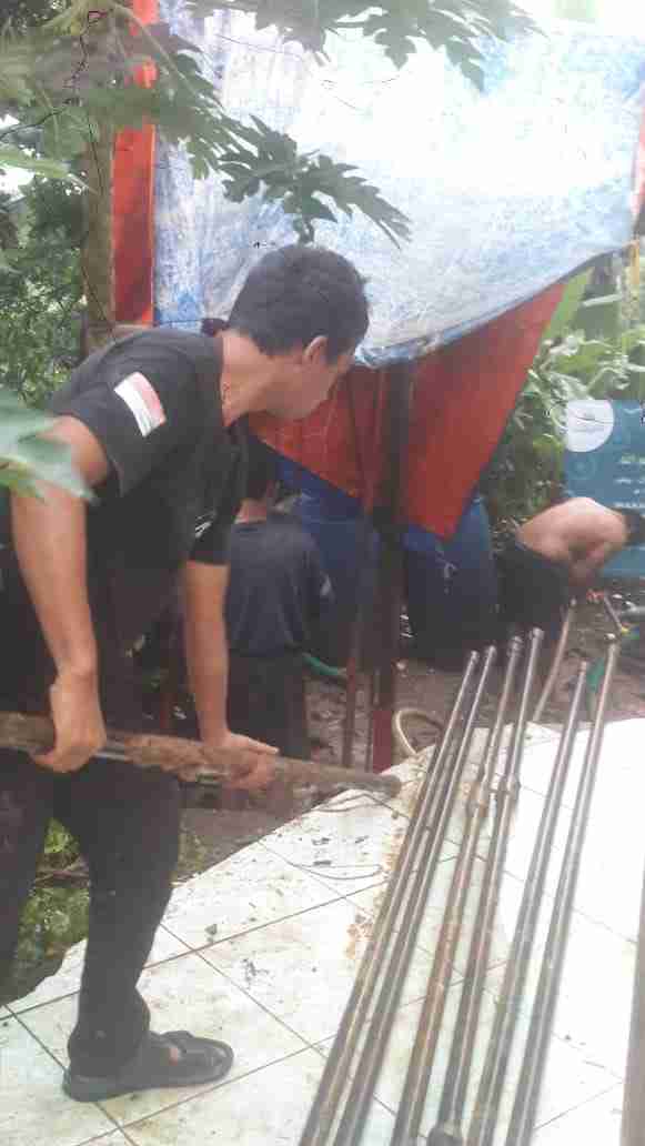 Sisipkan gambar ...