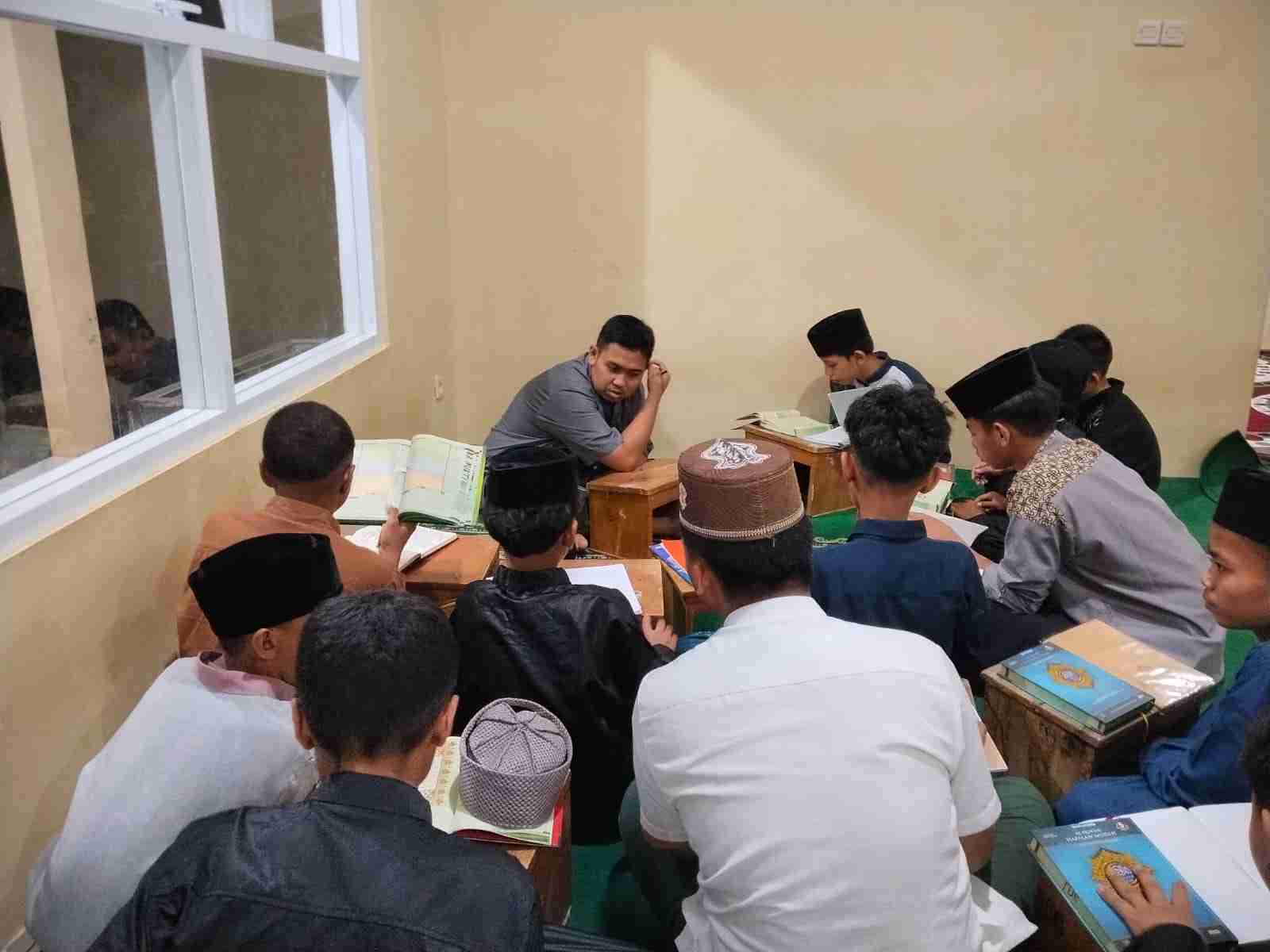 Sisipkan gambar ...