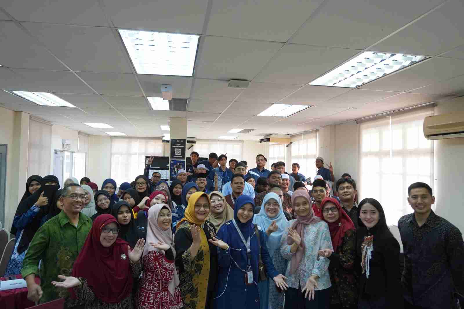 Sisipkan gambar ...