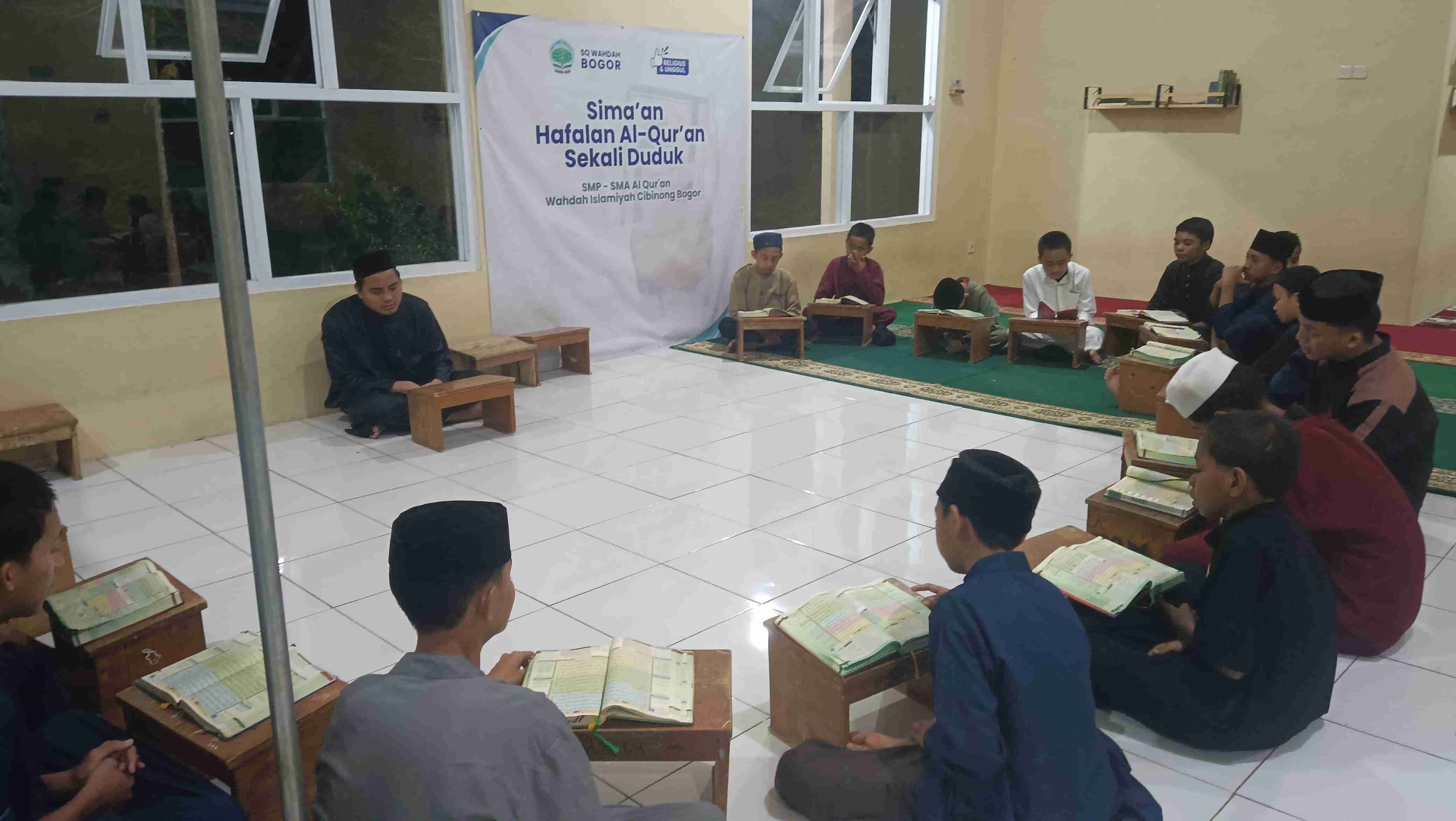 Sisipkan gambar ...