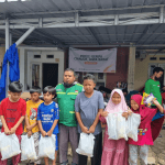 (Gambar) Aktifitas Relawan Wahdah Peduli di Lokasi Pengungsian