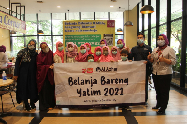 LAZ Al Azhar Ajak Anak Yatim Korban Banjir di Kampung Melayu Belanja Sepuasnya ke Mall