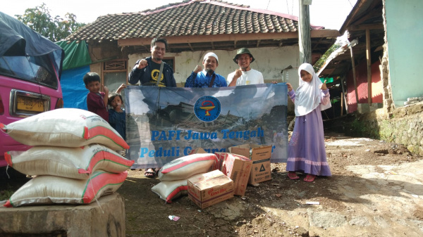 PAFI Jatang Salurkan Bantuan Untuk Penyintas Gempa Cianjur Melalui Posko Lazisku