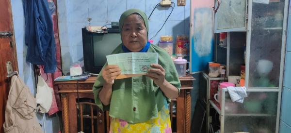 Jufi Serahkan Bantuan pada Keluarga Pemred Panjimas yang Meninggal Kecelakaan