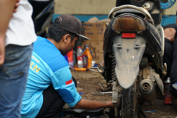 Tanggap Siaga YBM PLN Bantu Korban Banjir di Jabodetabek