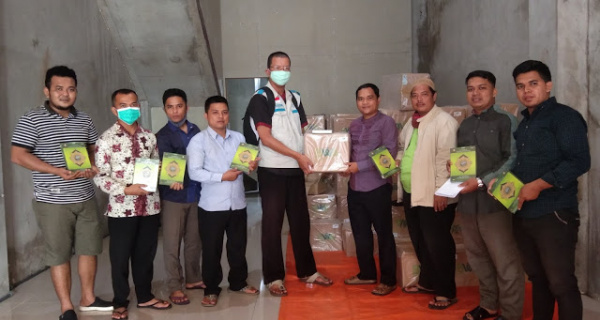 BWA Distribusikan Puluhan Ribu Al-Quran Wakaf ke Pedalaman Kalbar