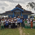 Jufri Turun ke Ciwidey, Buruh Tani Teh Dapat Santunan Ramadan hingga Pelatihan Totok Punggung