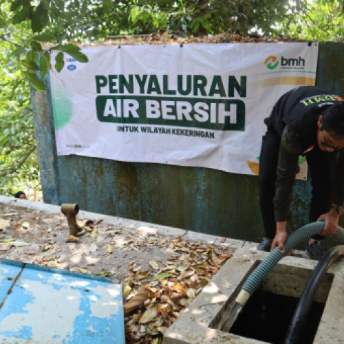 Alirkan Kebahagiaan, BMH Yogyakarta Salurkan Air Bersih Kepada Warga Terdampak Kekeringan Gunungkidul