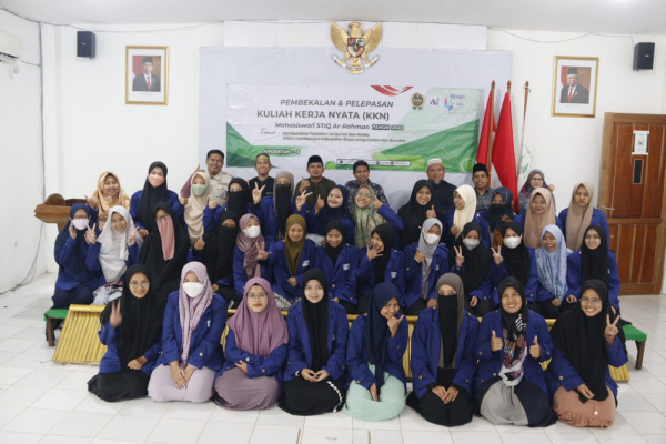 Sambut Milad AQL, STIQ Ar-Rahman Kirim Mahasiswa KKN ke 14 Desa