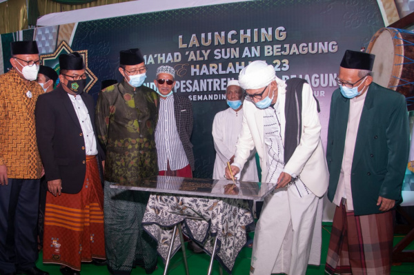 Resmikan Maâ€™had Aly Sunan Bejagung Tuban, Ketum MUI Ingin Muncul Kader Solutif untuk Umat