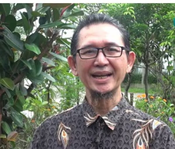dr fardinan : Cuka Apel: Manfaat Besar, Tapi Umat Muslim Harus Hati-Hati