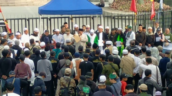 API Jabar Kembali Gelar Aksi Tolak Pembangunan Patung Soekarno