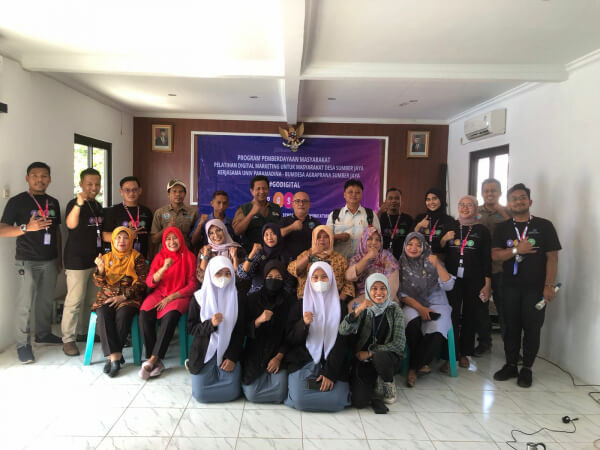 Mahasiswa Megister Paramadina Beri Pelatihan Pada Pelaku UMKM di Desa Sumberjaya Bekasi