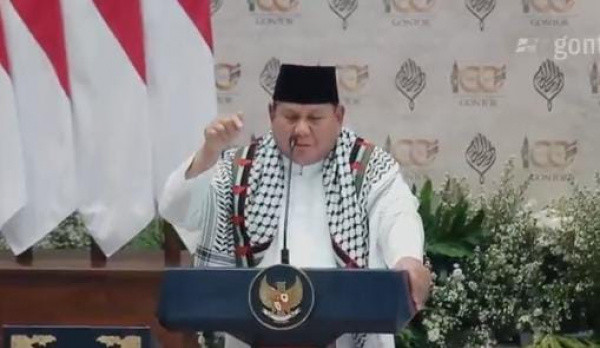 Hadiri 100 Tahun Gontor, Prabowo Disambut Ribuan Santri d Gontor Ponorogo