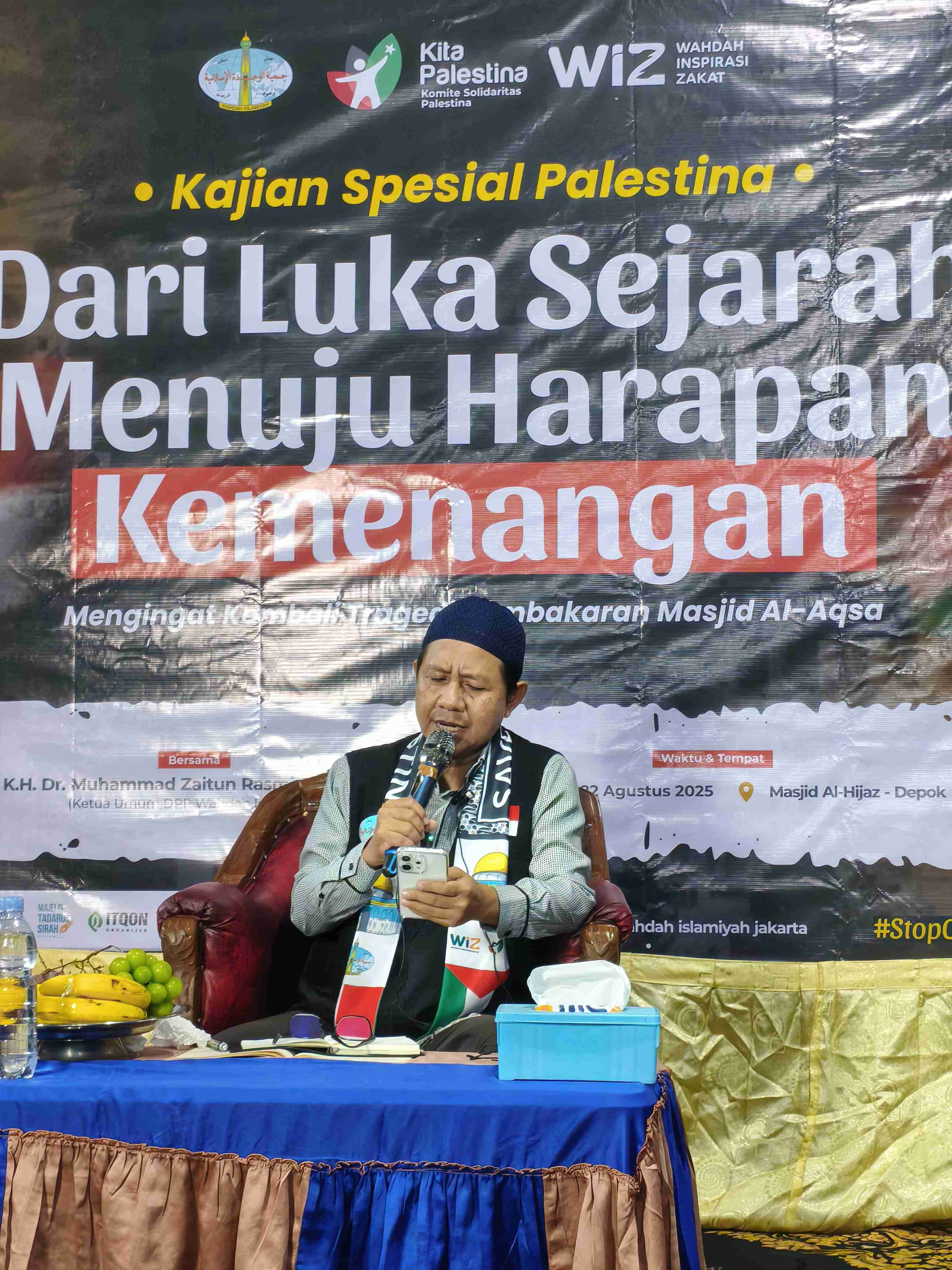 Sisipkan gambar ...