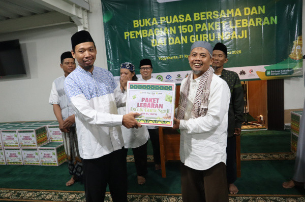 BMH Yogyakarta Apresiasi Dai dan GuruNgaji dengan Salurkan Bingkisan Lebaran