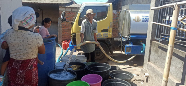 Sejak 2018, Truk Tangki Air Laznas Dewan Da’wah Distribusikan Air Bersih kepada Masyarakat Lombok