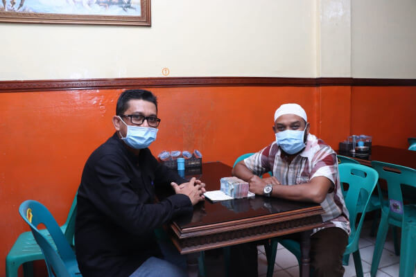 Pemilik Warung Nasi Guri di Banda Aceh Setor Zakat melalui BMA Rp46 Juta
