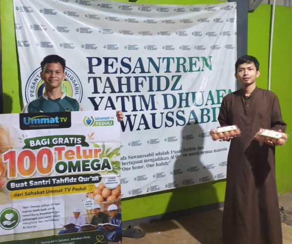 PT Berdikari Mandiri Semesta dan Ummat TV Peduli Tebar 100 Telur untuk Santri Sawaussabil Bogor