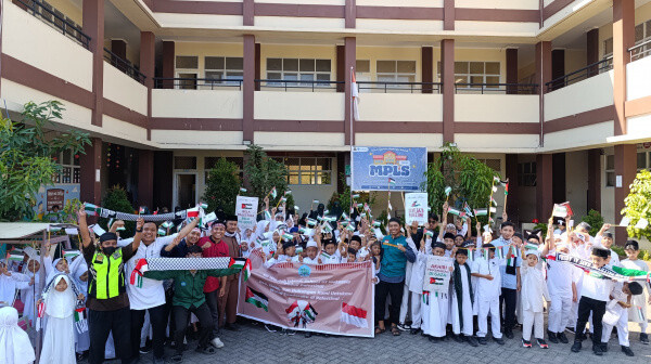 SD Wahdah 03 Makassar Lakukan Aksi Solidaritas Palestina