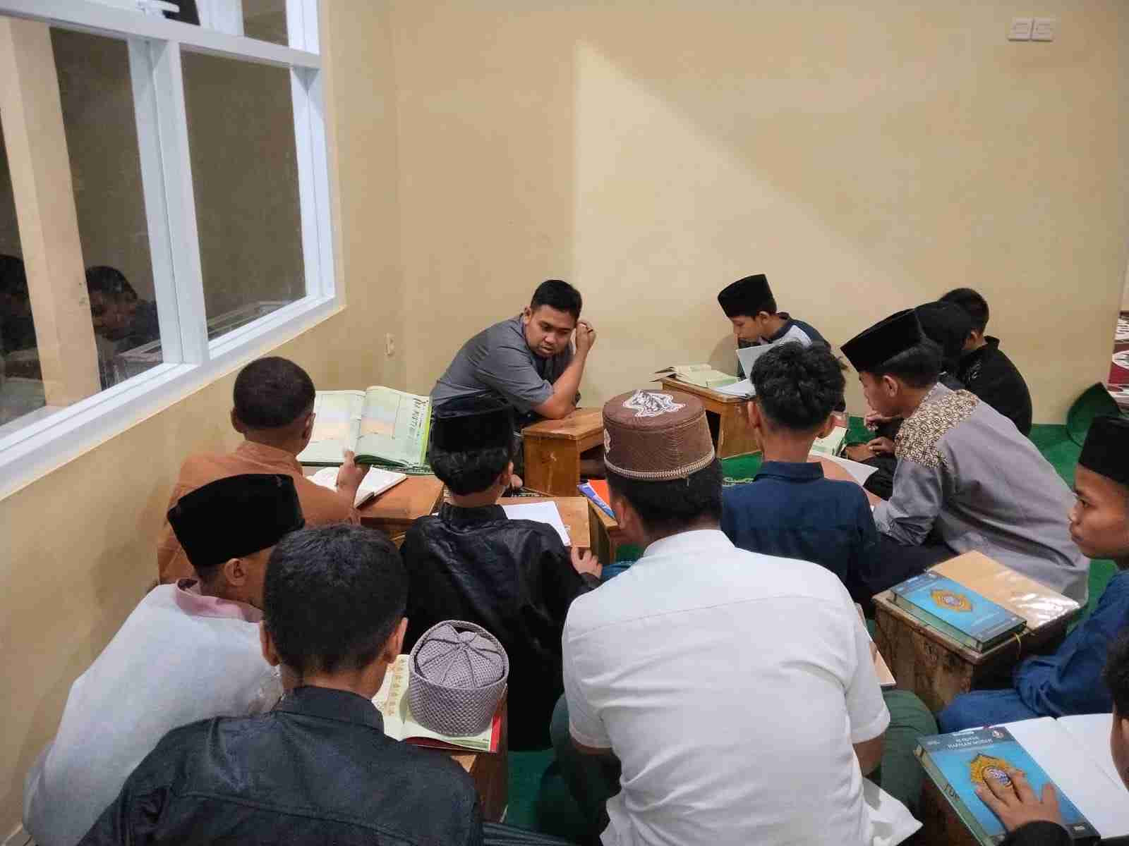 Sisipkan gambar ...