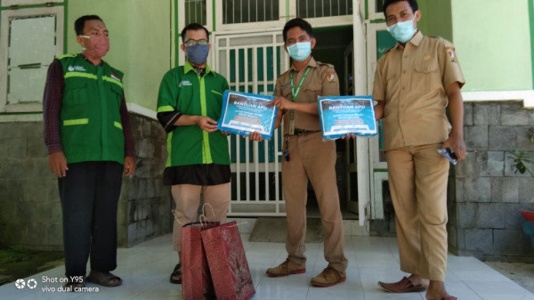 Wahdah Islamiyah Salurkan Bantuan APD untuk Tenaga Medis di RSUD Majene