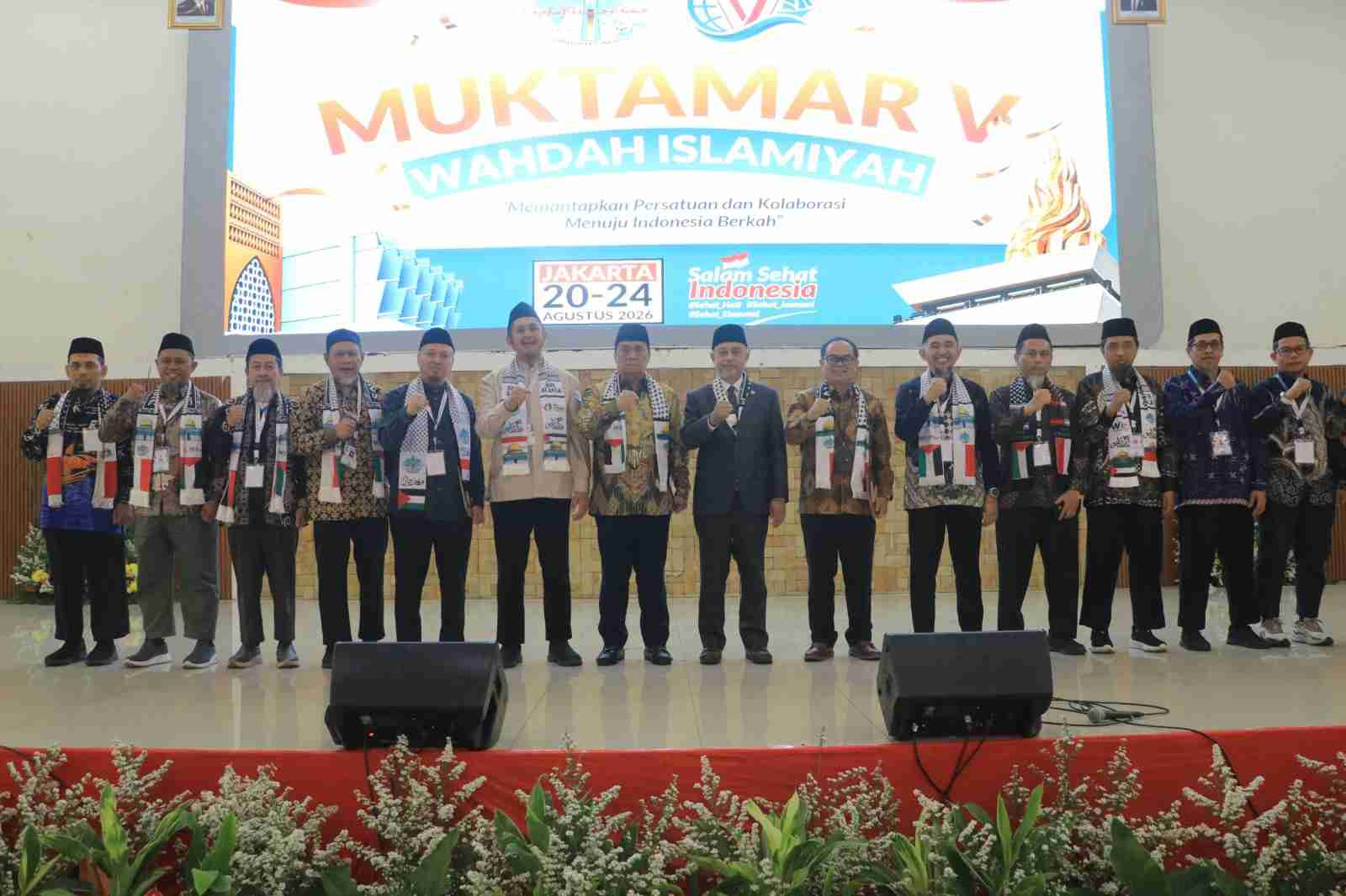 Sisipkan gambar ...