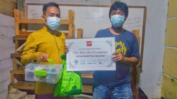 Jurnalis Filantropi Indonesia Salurkan 125 Paket Pangan Lebaran dan 200 Paket Takjil