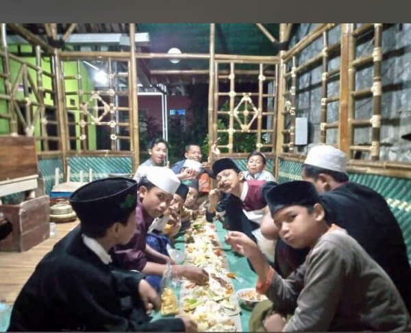 (Ummat TV Peduli) MT Asmaul MUBTADIIN Tajurhalang Bogor Ajukan Bantuan Air Bersih