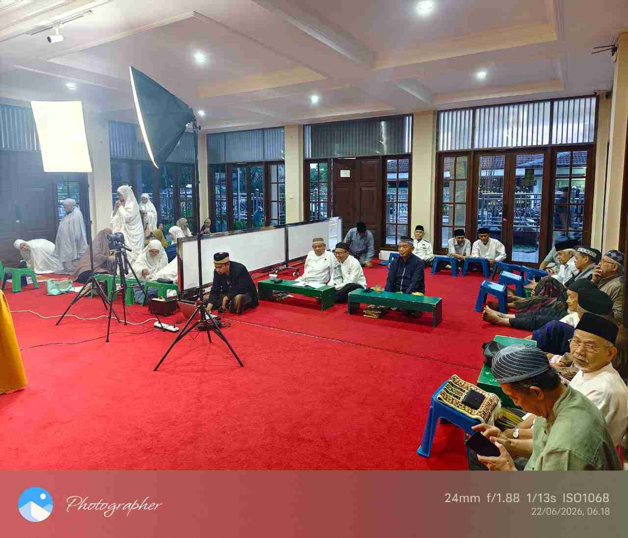 Sisipkan gambar ...