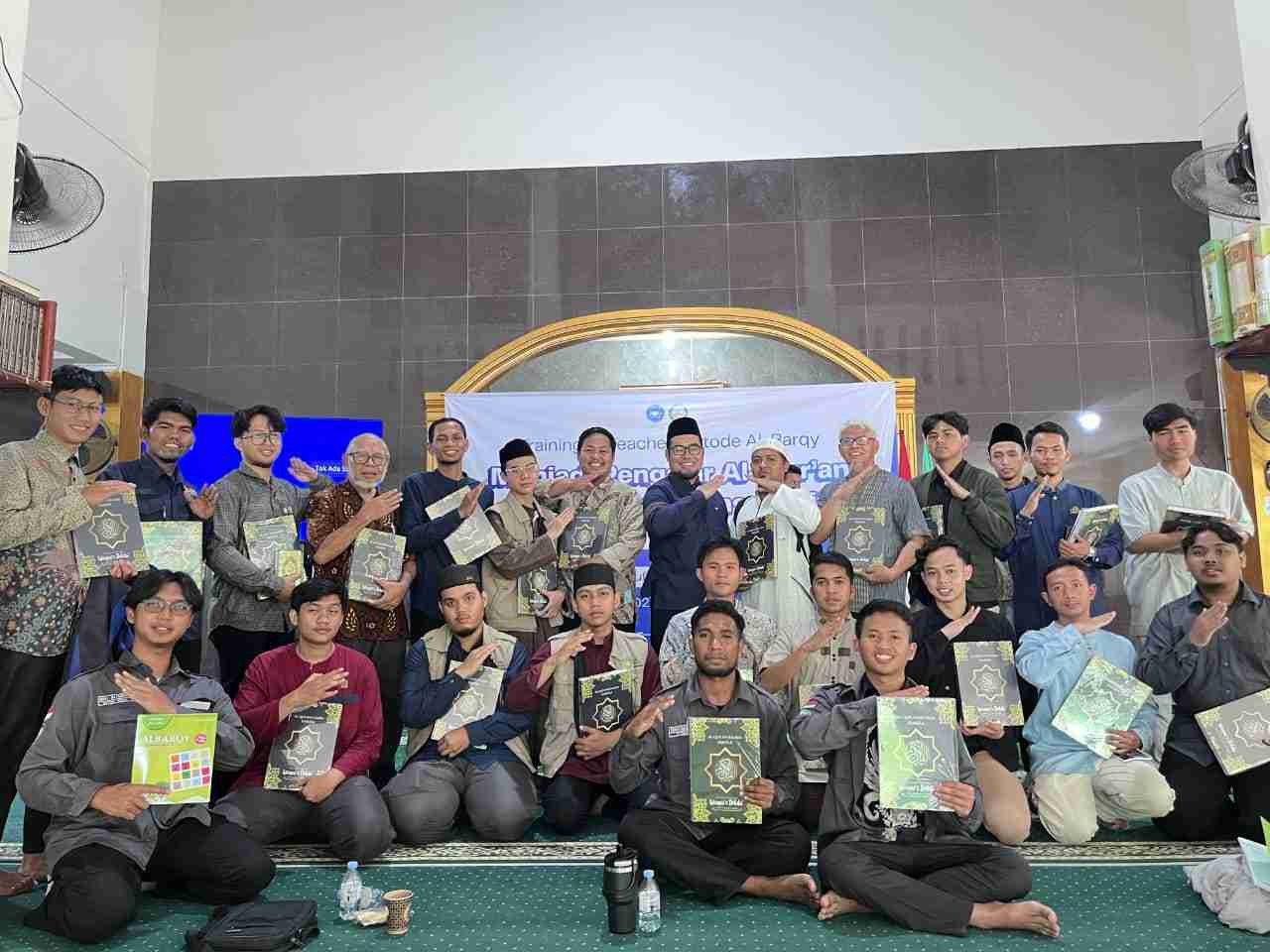 Sisipkan gambar ...