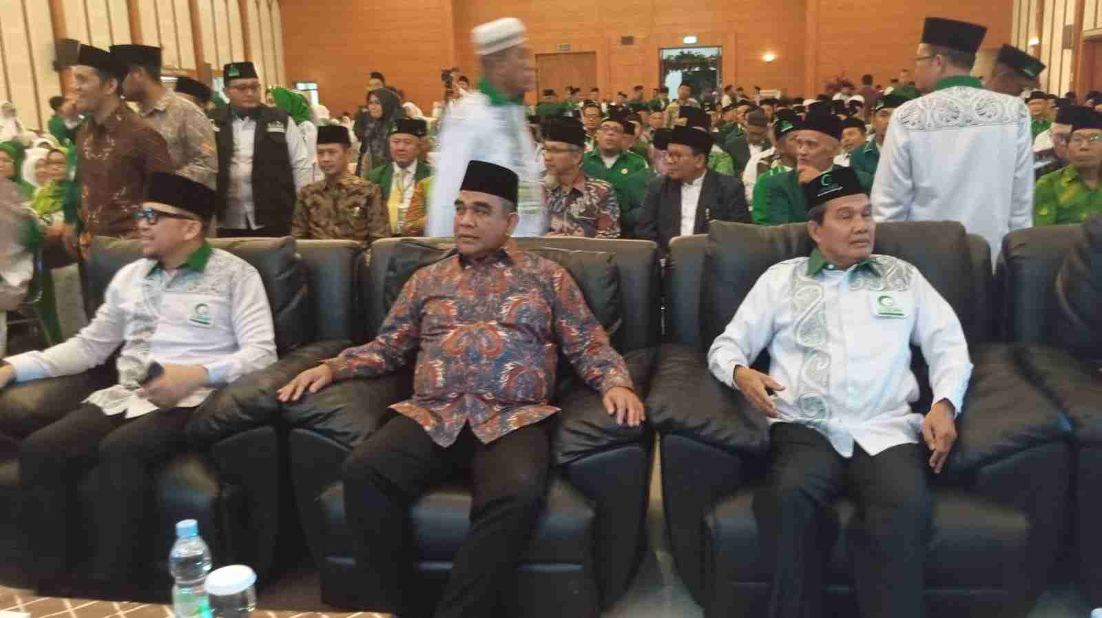 Sisipkan gambar ...