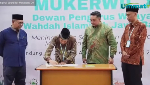 Wahdah Jabar Teken MoU Pemberantasan Buta Huruf dan Buta Baca Al Qur'an