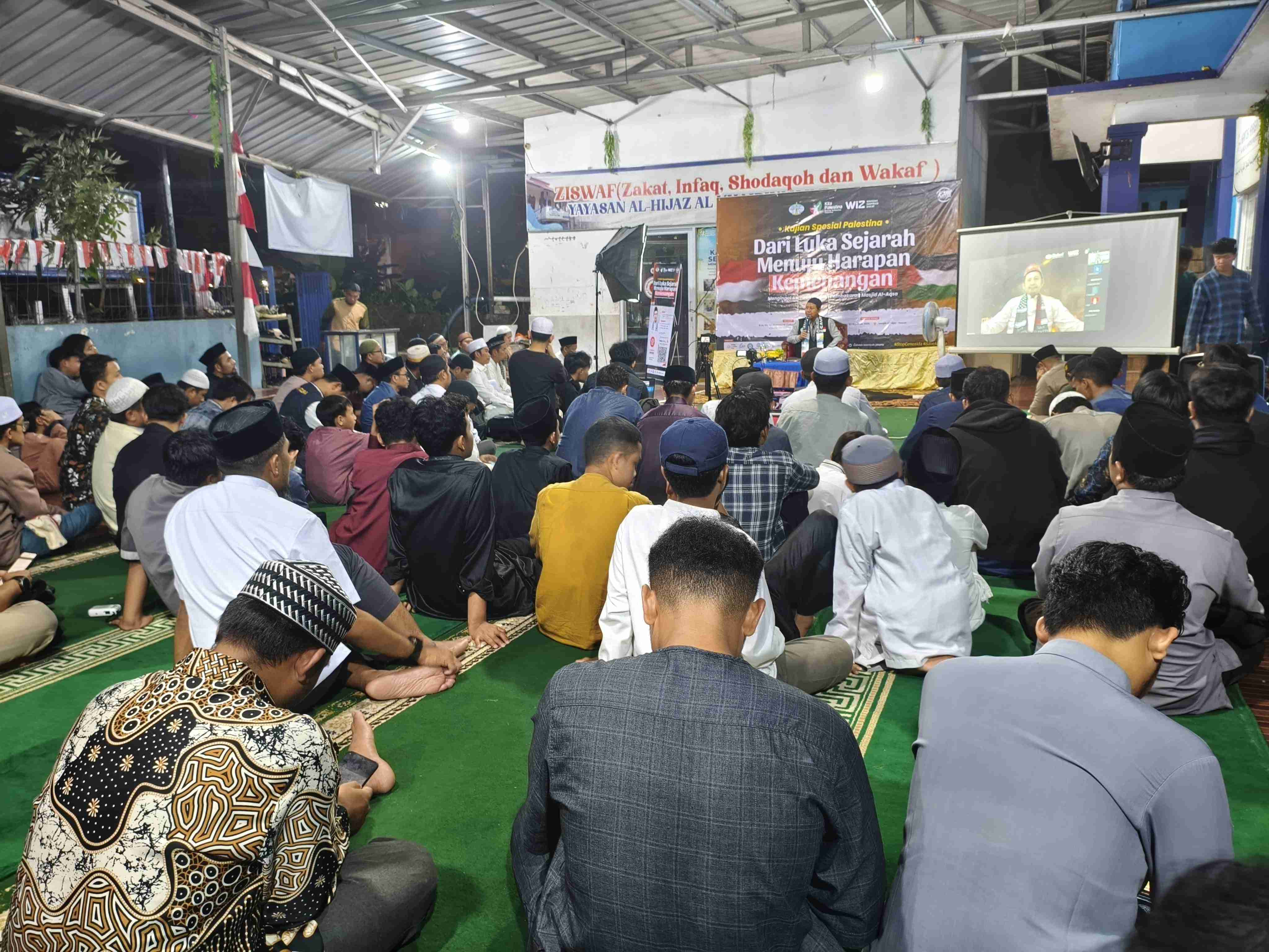 Sisipkan gambar ...