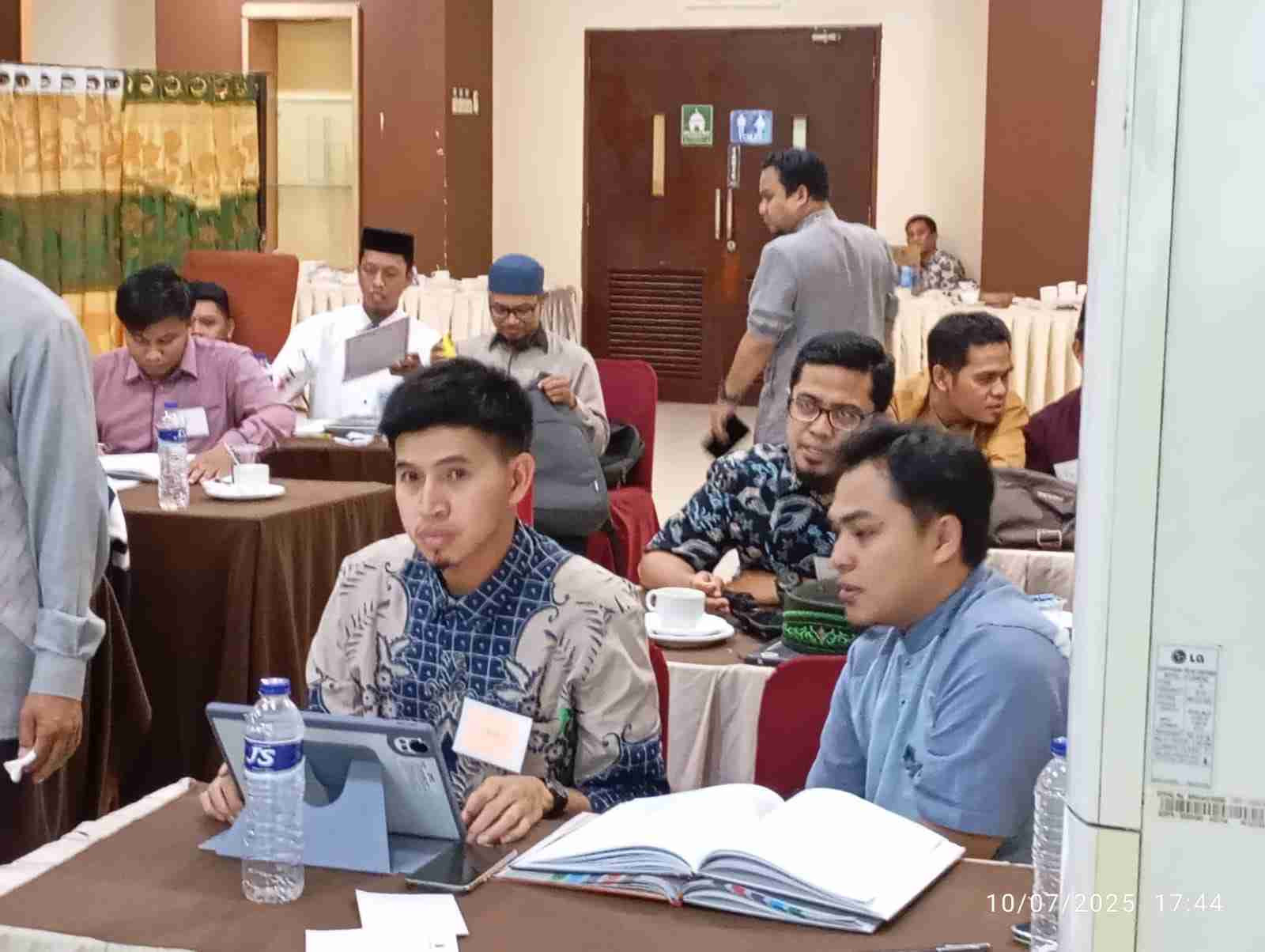 Sisipkan gambar ...