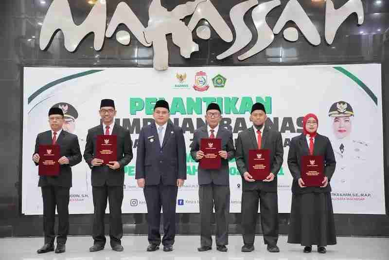 Sisipkan gambar ...