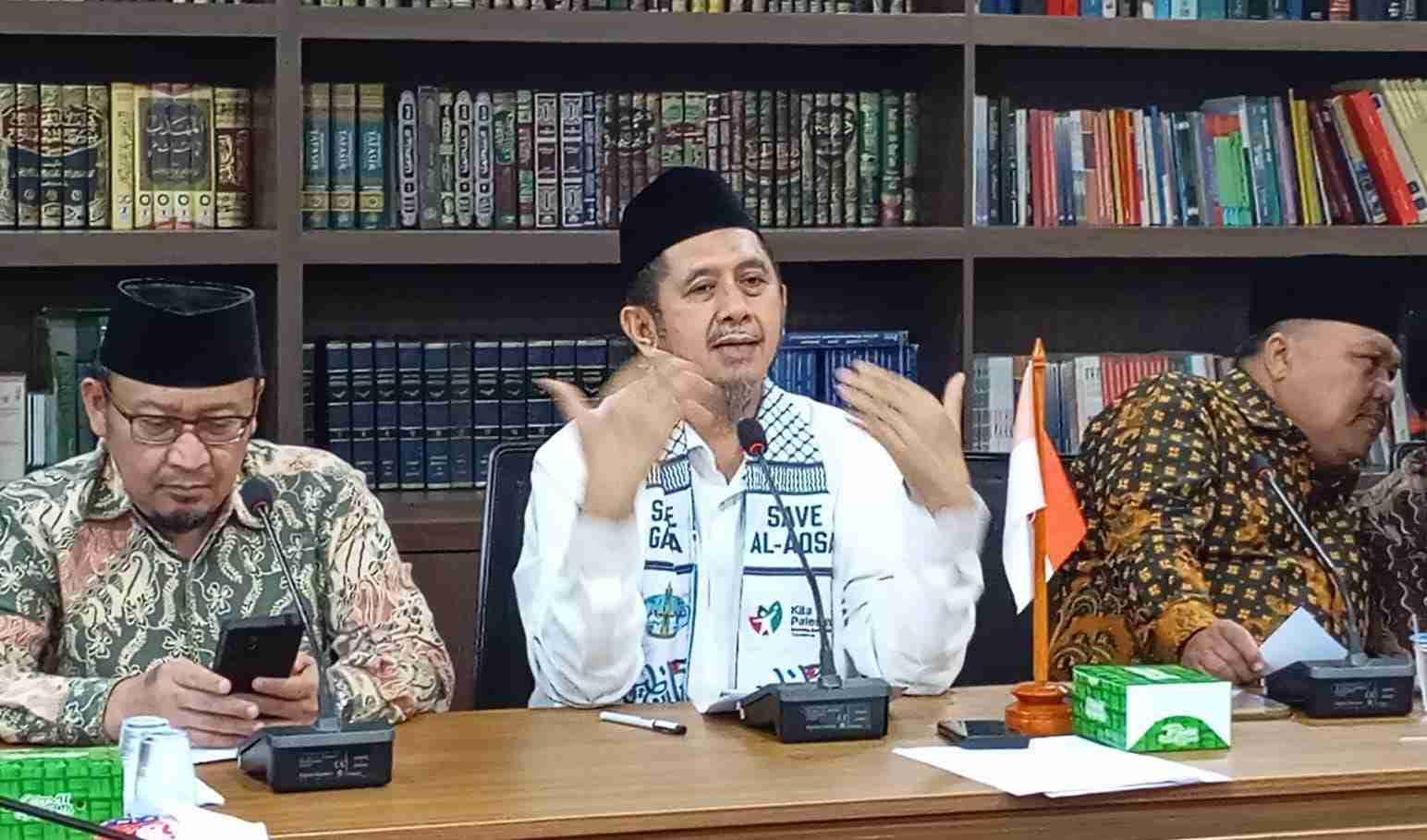 Sisipkan gambar ...