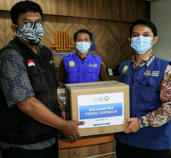 LAZNAS Dewan Daâ€™wah Distribusikan Sembako Untuk Jurnalis