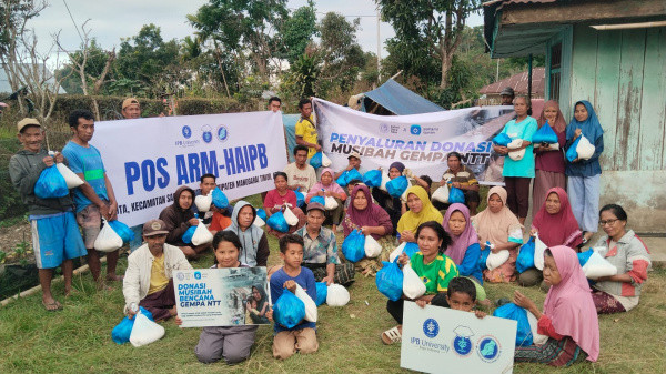 ARM HA-IPB Salurkan Bantuan Tahap 2, Sasar Desa Golo Ngawan, Manggarai Timur